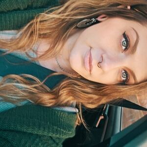 Meet your Posher, Sierra